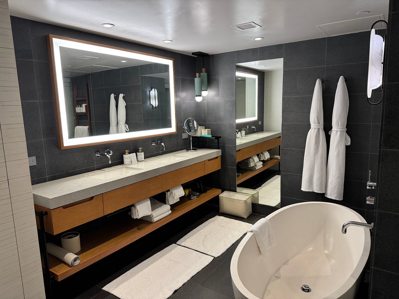 Guest bathroom with soaking tub at Andaz Maui
