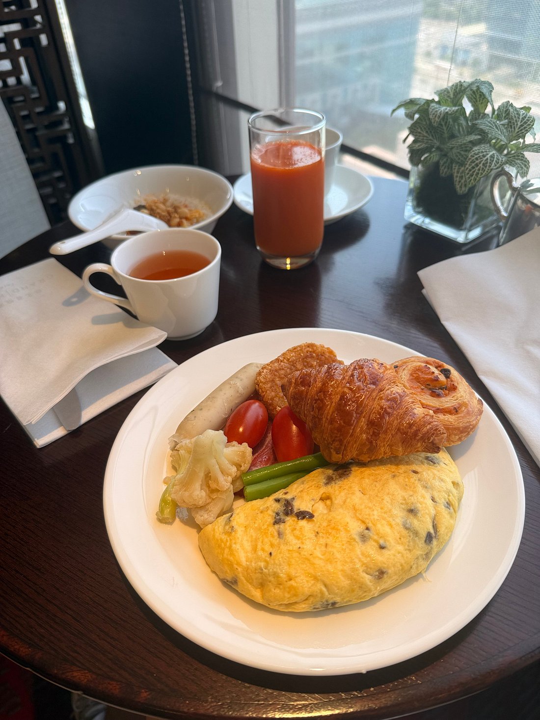 Dining at Grand Hyatt Taipei