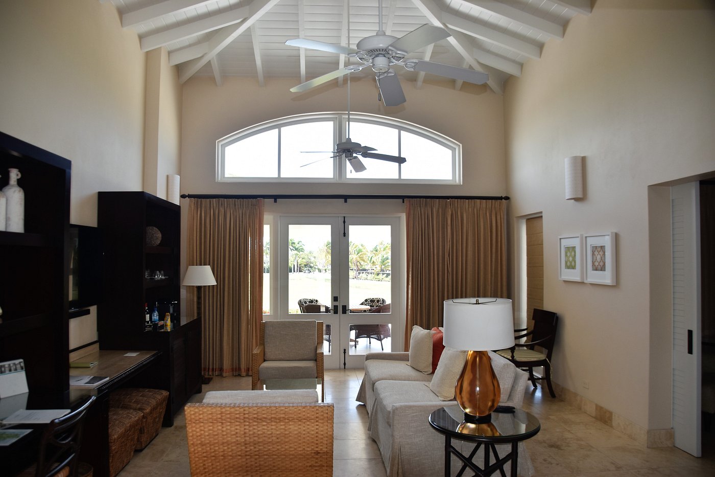 Suite bedroom at Jumby Bay Island, Oetker Collection