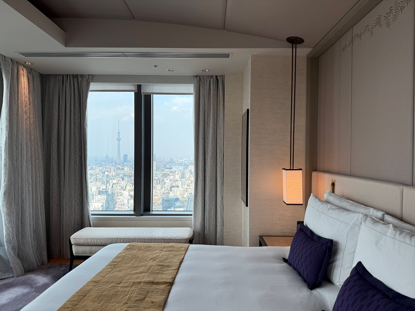 Guest bedroom at Mandarin Oriental, Tokyo