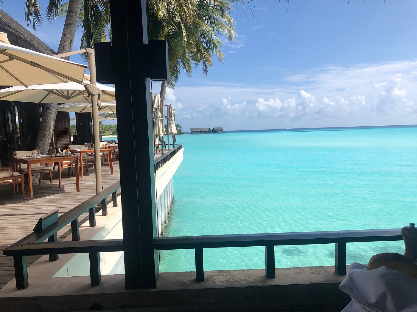 Restaurant terrace at One&Only Reethi Rah